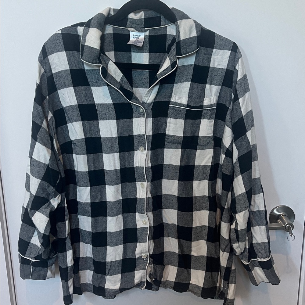 Lands' End Long Sleeve Black Plaid Pajama Set